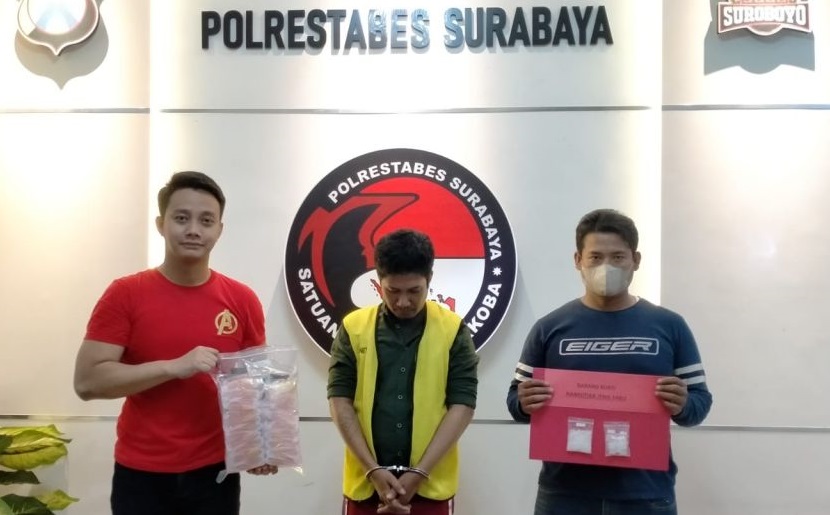 surabaya polrestabes sabu - Sebelum Edar, Polisi Surabaya Gerebek Safe House Pengemasan Sabu